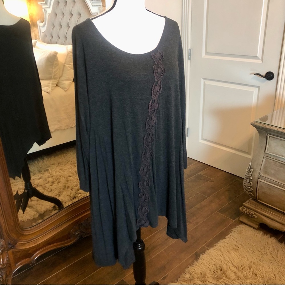 Cable & Gauge long sleeve top - Size 2X
